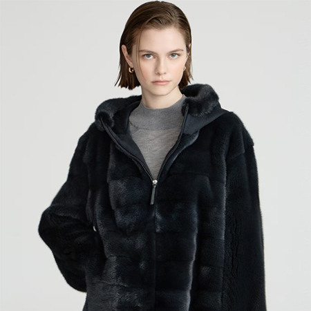 Fur & Leather Festival 여성